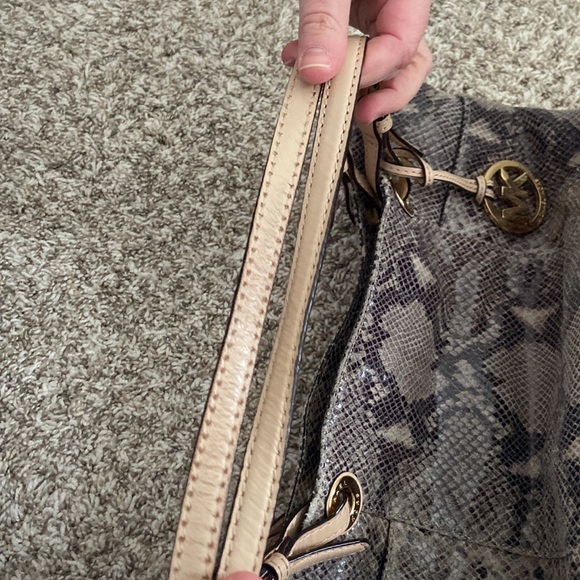 Michael Kors handbag - Picture 3 of 4